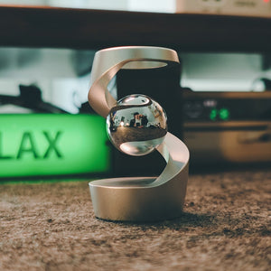 Maglev black technology desktop levitation gyroscope lucky pendulum - creative decompression toys boy's birthday gift technology sense to send brother friends